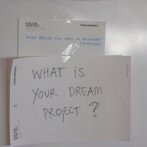 Opslagstavle med et notat: What is your dream project?